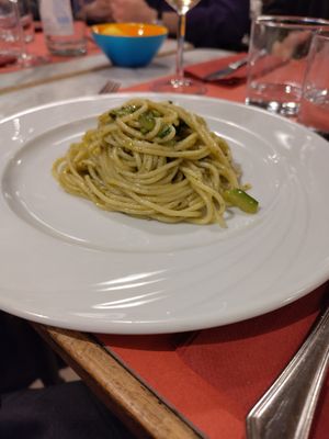 Zucchini pasta at Strada Facendo a Padova in Padua