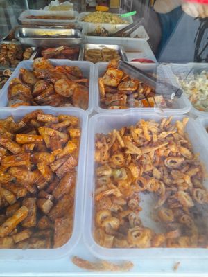 Com chay selection at Vạn Duyên in Ho Chi Minh City