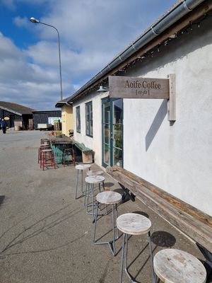 Outdoor seating at Aoife Coffee  in Ebeltoft