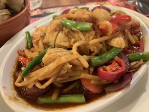 Chili Kaffir Lime, cashew nuts and vegan bites accompanied  at Banana Tree - Wardour in London