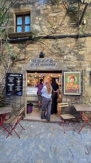 Front at Gelat Artesà de Peratallada in Peratallada