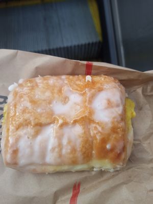 Apfeltasche at Kamps - Hbf in Cologne