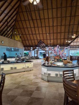  at Palm Grove Restaurant in Fihalhohi