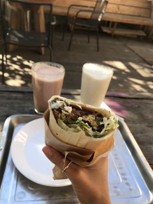 Ролл с фалафелем at Fruits&Veges in Moscow