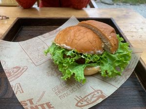  at Shanyuan Bencao Shiliao Teahouse in Dali