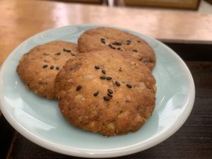  at Shanyuan Bencao Shiliao Teahouse in Dali