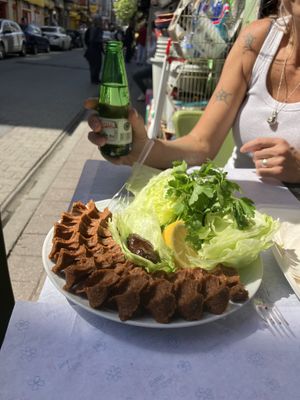 Fresh food options   at Hrt Acıyaman Çiğköfte in Istanbul