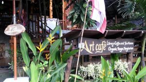 signage at Art Cafe in Koh Phangan