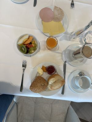 Breakfast  at Anna Louise Hotel Diedrich  in Hallenberg