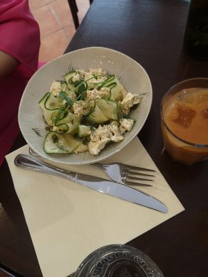 Courgette tagliatella with houmous, green beans and vegan feta at Mauvaise Herbe in Marseille