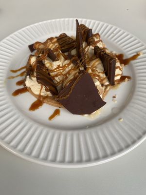 Salted caramel cream with chocolate and peanuts at Mauvaise Herbe in Marseille