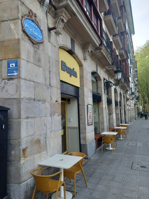  at DUPLA in Bilbao