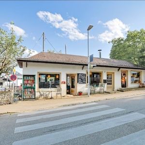  at Café Bar Lumbono - Showroom in Gauting