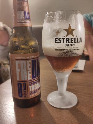 Beer in an iced glass at PÖTSTOT in Barcelona