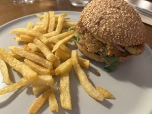 Vurguer de tofu fumat   at PÖTSTOT in Barcelona