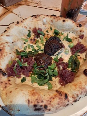 Vegan shroom at 60 seconds to Napoli in Dresden