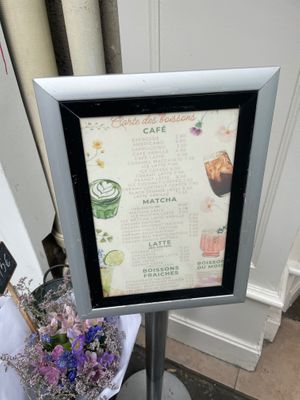  at Les Artizans - Coffee And Flower in Paris