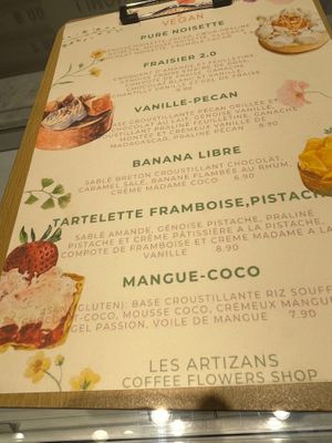  at Les Artizans - Coffee And Flower in Paris