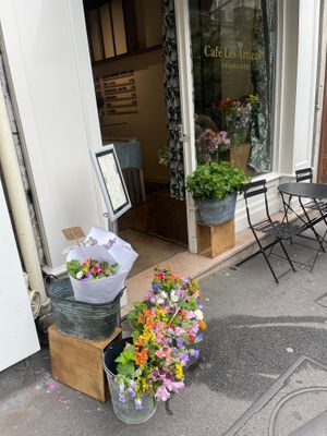  at Les Artizans - Coffee And Flower in Paris