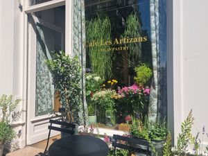  at Les Artizans - Coffee And Flower in Paris