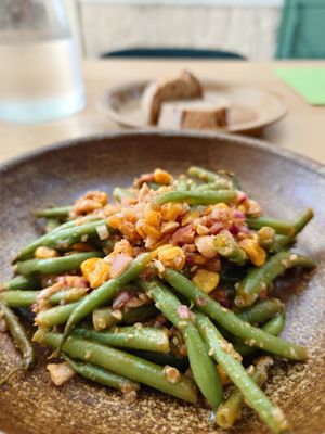 Harricot bean, sweet corn and peanut starter at Caravane Cafe in Bergerac