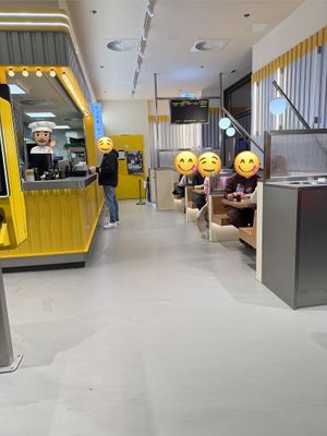 Pickup counter and inside seating.  at Goldies Smashburger - The Playce in Berlin