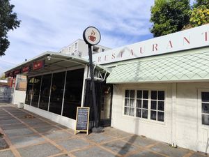 Excelente ubicación at cafe432.cl in Los Angeles