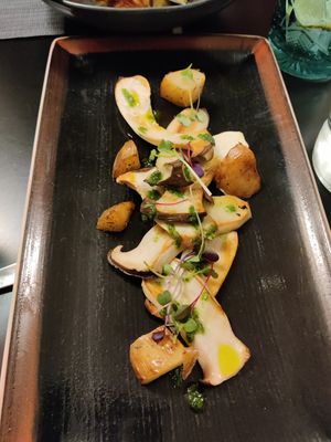 Mushroom carpaccio at Restaurante Albalá in Jerez