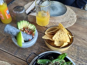 Guacamole and nachos at Maona (Nomi) in Mallorca