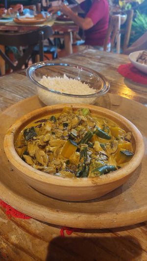 Curry com cogumelos at Cajoá Cozinha in Porto Seguro