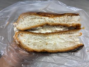 Peanut pineapple bread sandwich (inside) at IJySheng Nanjing - 一之軒南京 in Taipei