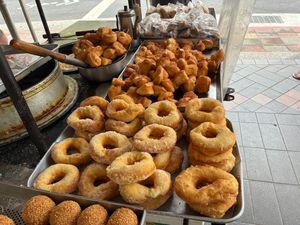 Donuts, twins at Twins Donuts - 雙胞胎甜甜圈 in Taipei