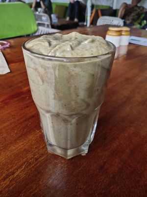 Amazing moringa super smoothie at The Dreaming Tree in Tiruvannamalai
