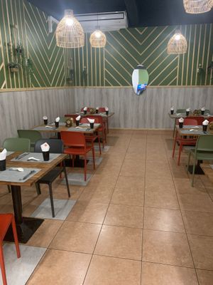 Indoor seatingg  at Les Bons Enfants Végétariens  in Saint-pierre