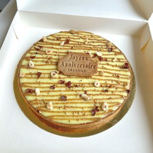 lemon and nuts pie at Lola Pâtisserie in Reze