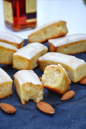 Gâteau nantais at Lola Pâtisserie in Reze