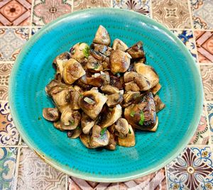 Garlic thyme mushrooms  at Trattoria by Cinque - Five in Dubai