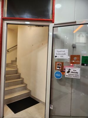  at Yipek Yoli in Stuttgart