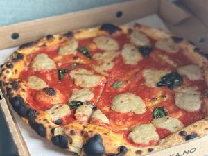   at Jungel Pizza - Adamstuen in Oslo