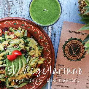 Obsidiana Salad & Kabal Green Drink at Vegetariano Mar y Tierra in Tulum