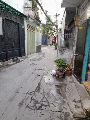 The little hem the restaurant is located in at Tuệ Đăng Quang Vegan Restaurant in Ho Chi Minh City