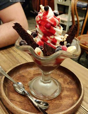 Big soft serve 😍 at Paprika Shokudo Vegan in Osaka