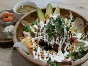 burger set lunch at Paprika Shokudo Vegan in Osaka
