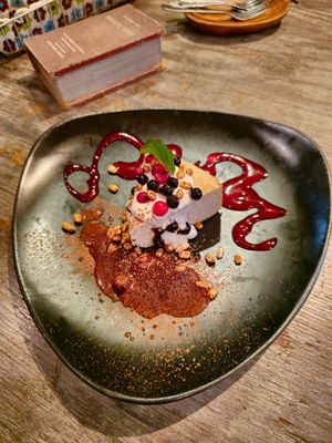 Cheesecake at Paprika Shokudo Vegan in Osaka