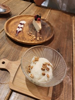Tofu Cheesecake and Soy Vanilla Ice Cream at Paprika Shokudo Vegan in Osaka