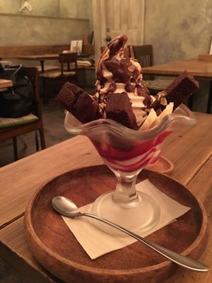 Paprika Parfait - vanilla soy (?) ice cream with brownie chunks, chocolate and berry sauce, bananas and berries at Paprika Shokudo Vegan in Osaka
