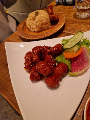 Fried chicken at Paprika Shokudo Vegan in Osaka
