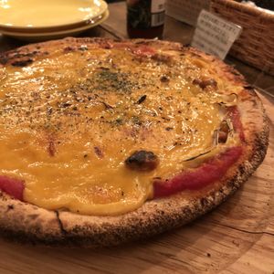 Pizza at Paprika Shokudo Vegan in Osaka