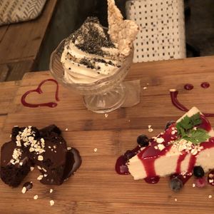 Desert platter at Paprika Shokudo Vegan in Osaka