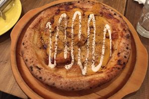 Pizza at Paprika Shokudo Vegan in Osaka